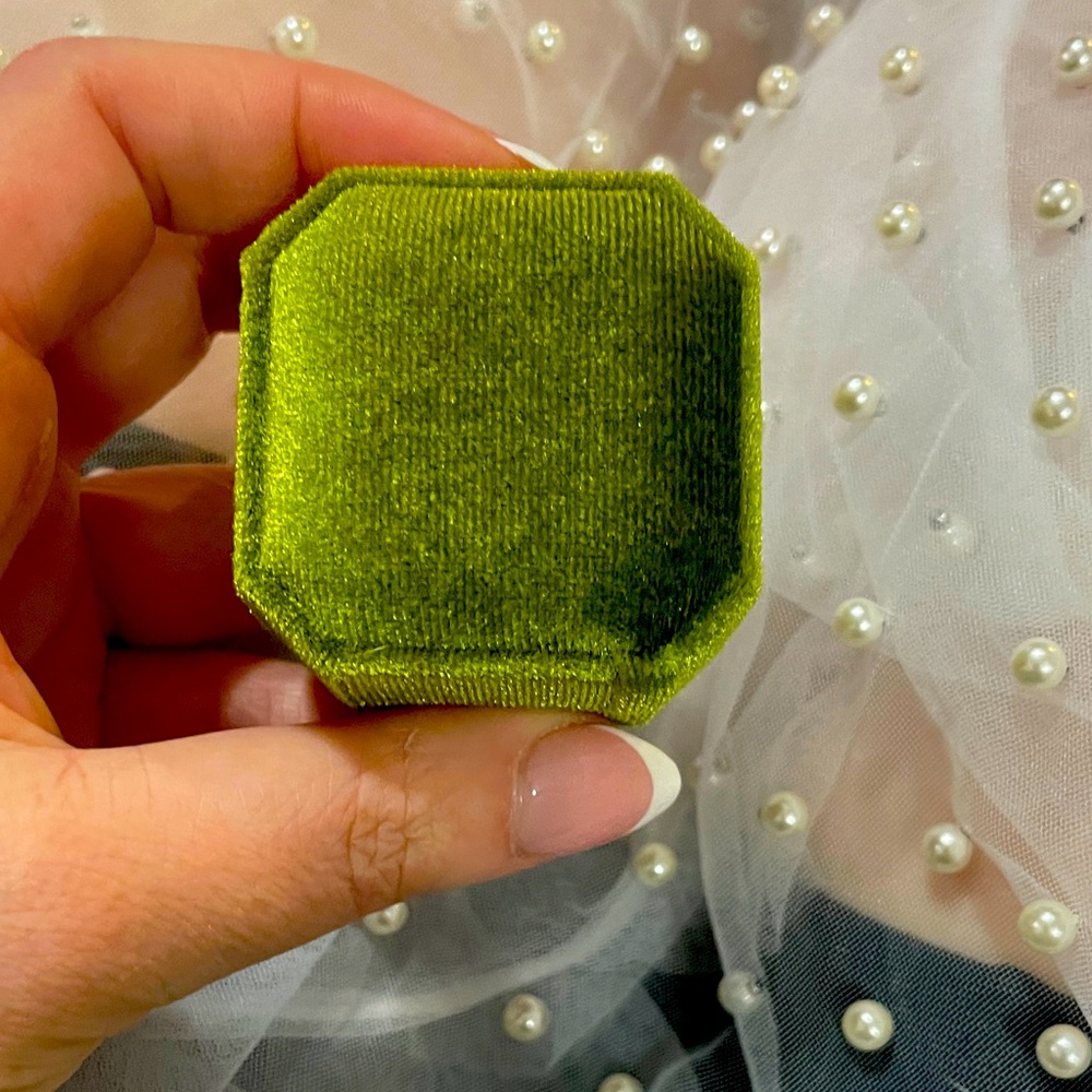 Green Velvet Ring Box